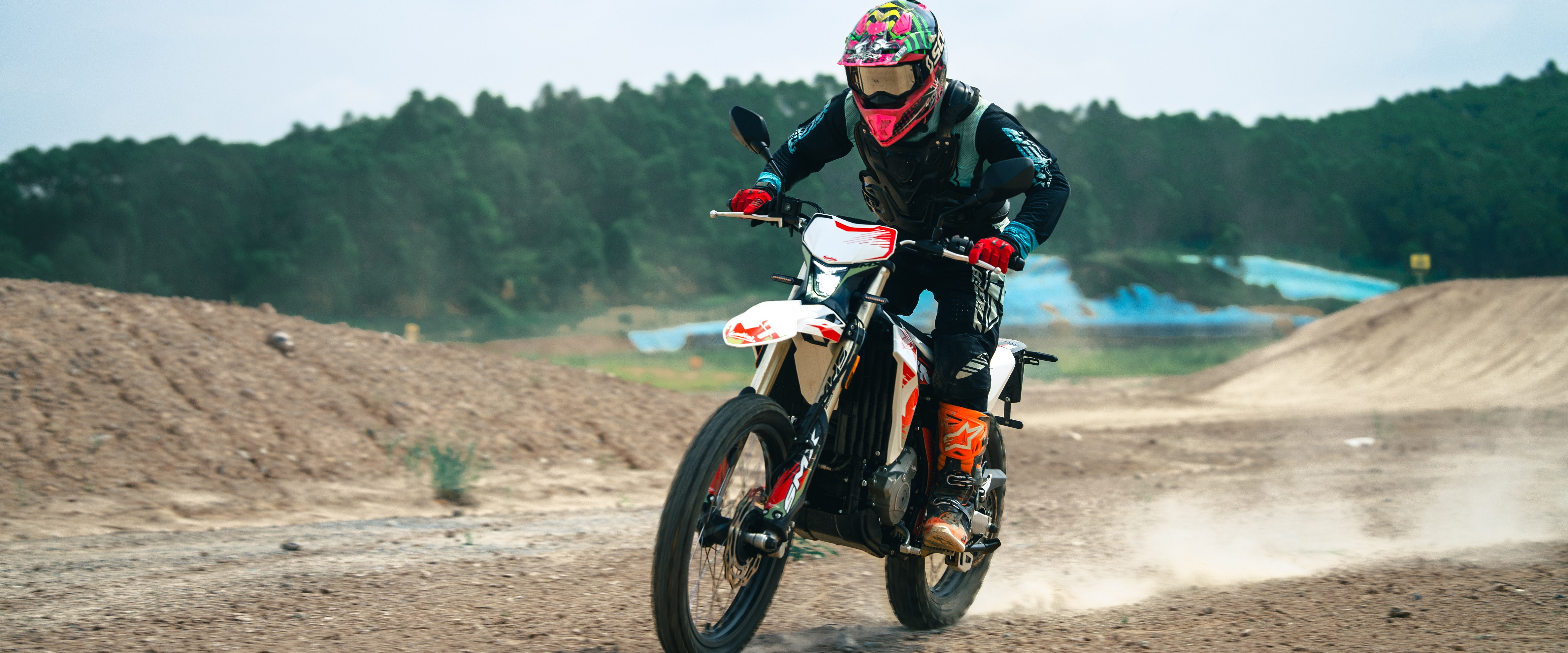 为什么 Mondial SMX125 Motard 是城市骑手和初学者的理想选择